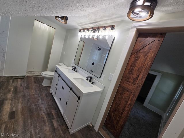 132 E Main Street, South Amherst, OH 44001