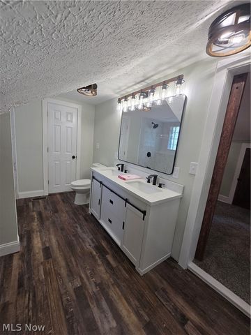 132 E Main Street, South Amherst, OH 44001