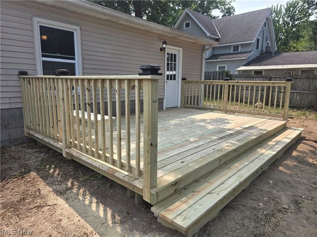 132 E Main Street, South Amherst, OH 44001