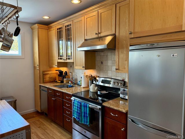 109 14th Avenue, Sea Cliff, NY 11579