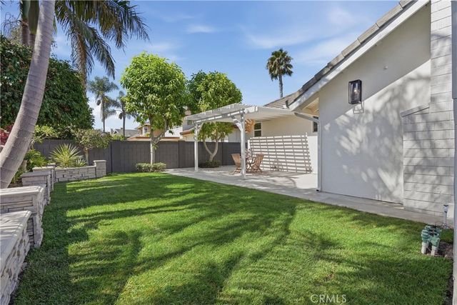 20302 Craimer Lane, Huntington Beach, CA 92646