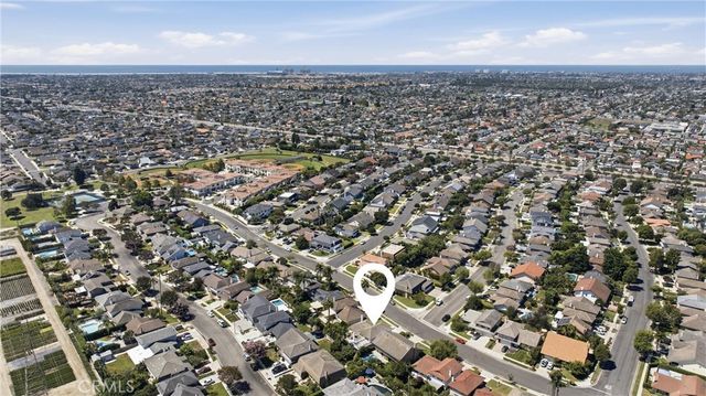 20302 Craimer Lane, Huntington Beach, CA 92646