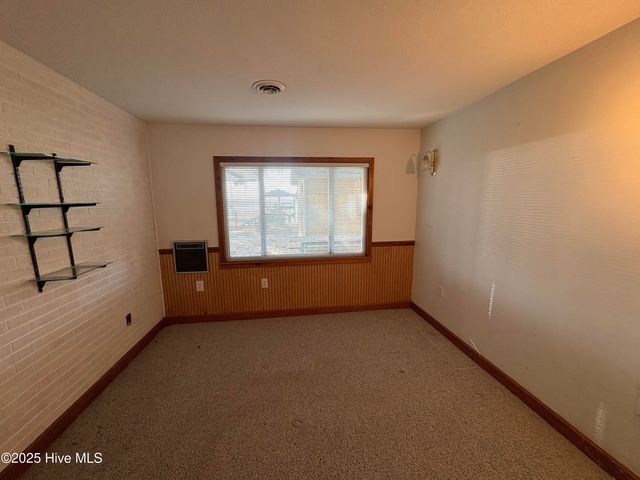 802 Canal Cove Road, Lake Waccamaw, NC 28450