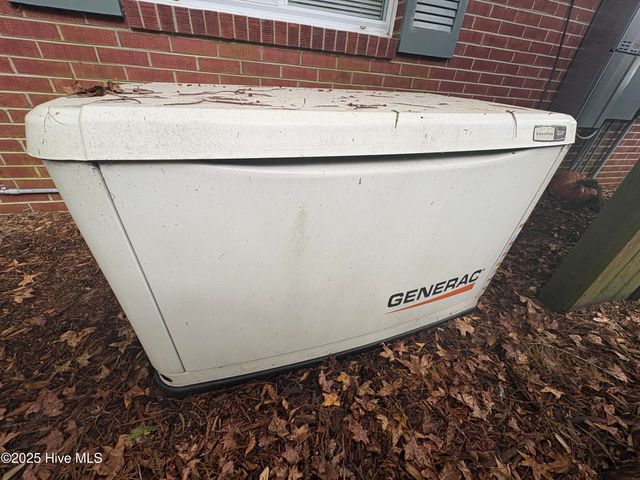 802 Canal Cove Road, Lake Waccamaw, NC 28450