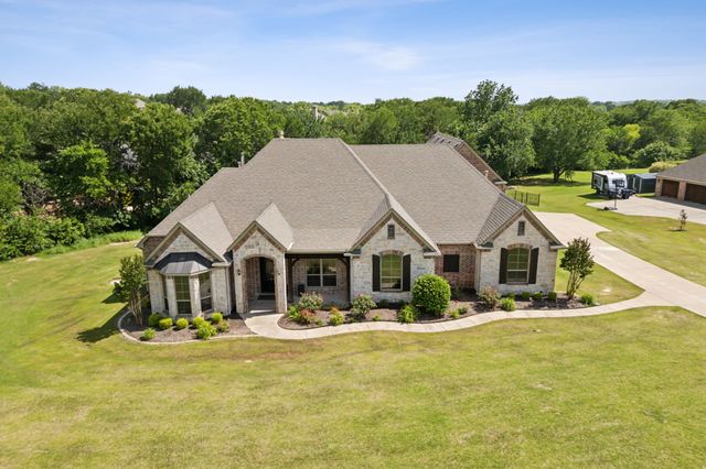 301 Harrison Circle, Van Alstyne, TX 75495