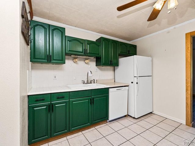 161 Baxter Rd, Pueblo, CO 81006