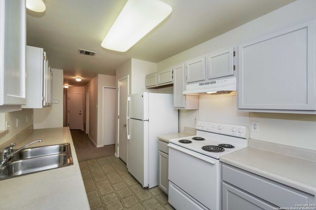 9815 Sandlet, San Antonio, TX 78254