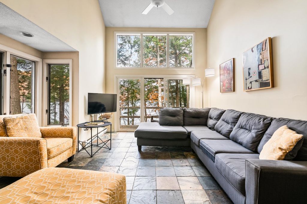 18 Pleasant Drive, Grantham, NH 03753