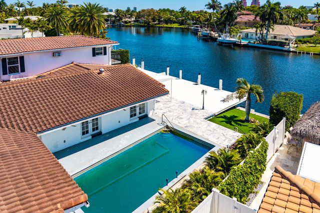 2416 NE 22nd Terrace, Fort Lauderdale, FL 33305