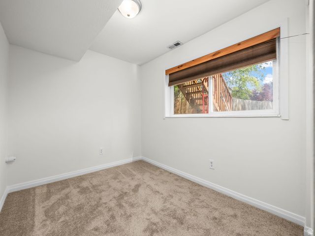 8373 W WESTERN DR, Magna, UT 84044