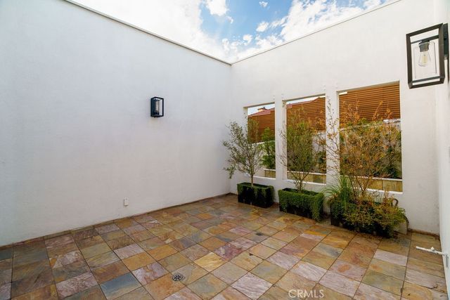 10050 Olivia Terrace, Sun Valley, CA 91352