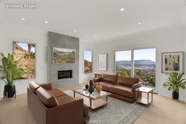 10050 Olivia Terrace, Sun Valley, CA 91352