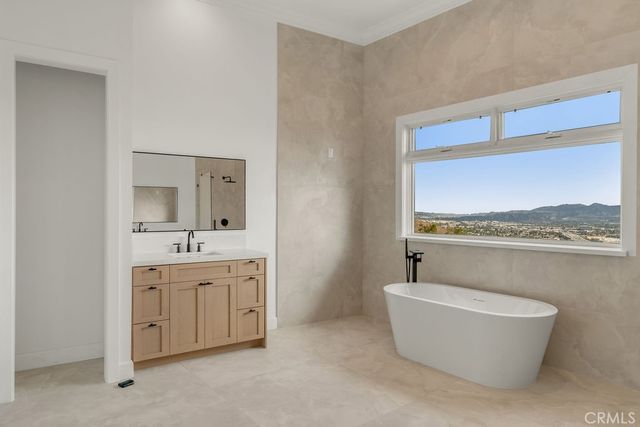 10050 Olivia Terrace, Sun Valley, CA 91352