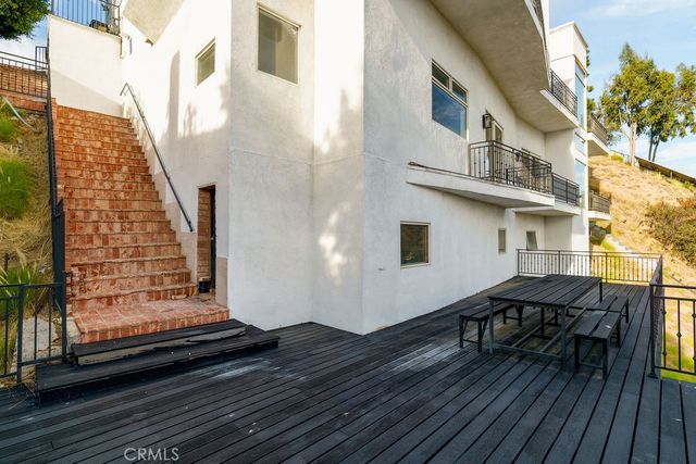 10050 Olivia Terrace, Sun Valley, CA 91352