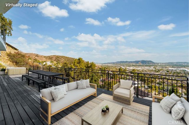 10050 Olivia Terrace, Sun Valley, CA 91352