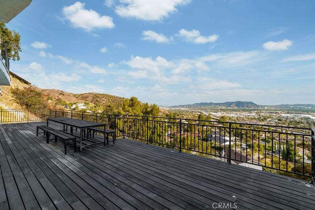 10050 Olivia Terrace, Sun Valley, CA 91352