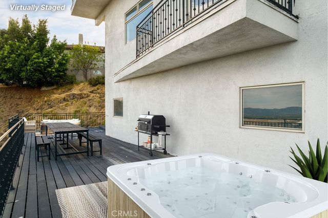 10050 Olivia Terrace, Sun Valley, CA 91352