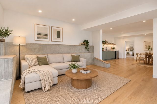 10050 Olivia Terrace, Sun Valley, CA 91352