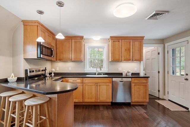 142 Tower Rd, Lincoln, MA 01773