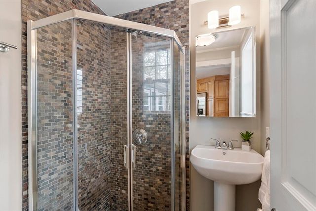 142 Tower Rd, Lincoln, MA 01773