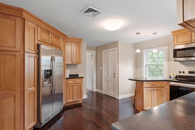 142 Tower Rd, Lincoln, MA 01773