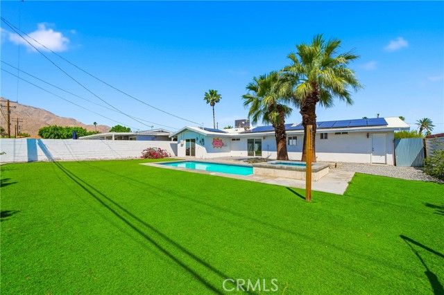 431 W Avenida Cerca, Palm Springs, CA 92262