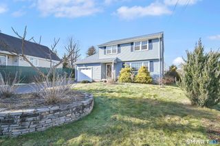 21 Glenn Lane, West Hartford, CT 06110