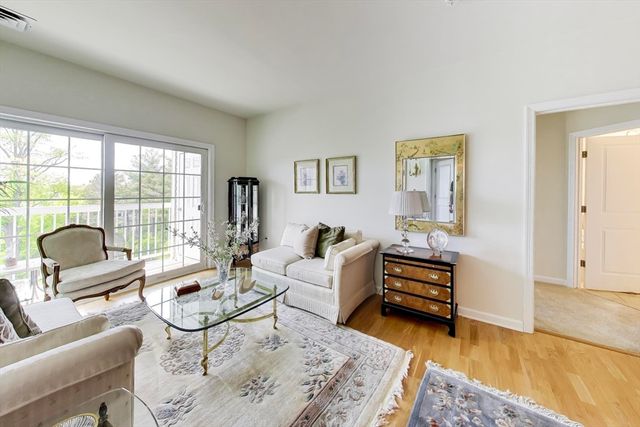 62 Abigail Way 4006, Reading, MA 01867