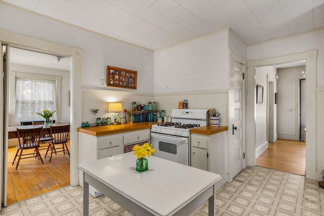 139 Thornton Street, Portsmouth, NH 03801
