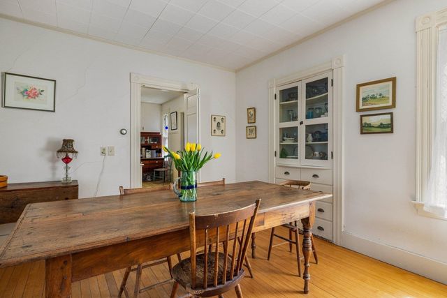 139 Thornton Street, Portsmouth, NH 03801