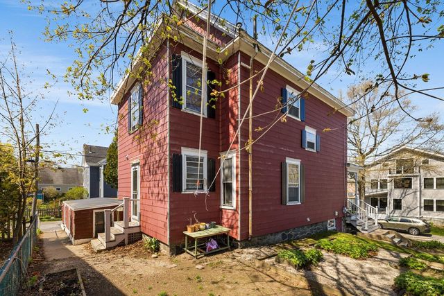 139 Thornton Street, Portsmouth, NH 03801