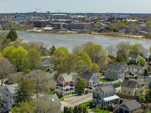 139 Thornton Street, Portsmouth, NH 03801