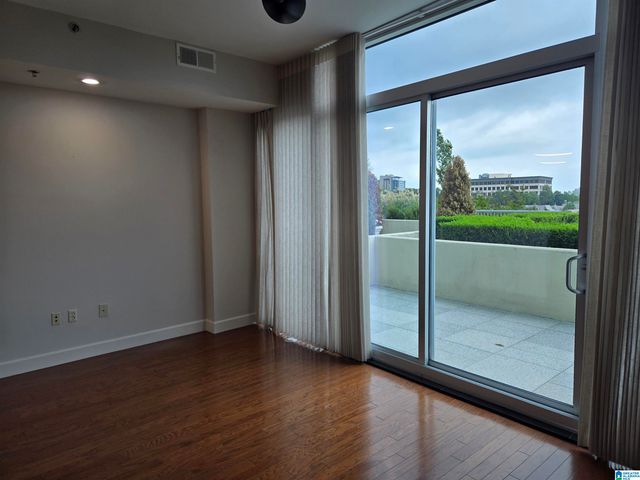 1300 27th Pl S Apt 13, Birmingham, AL 35205