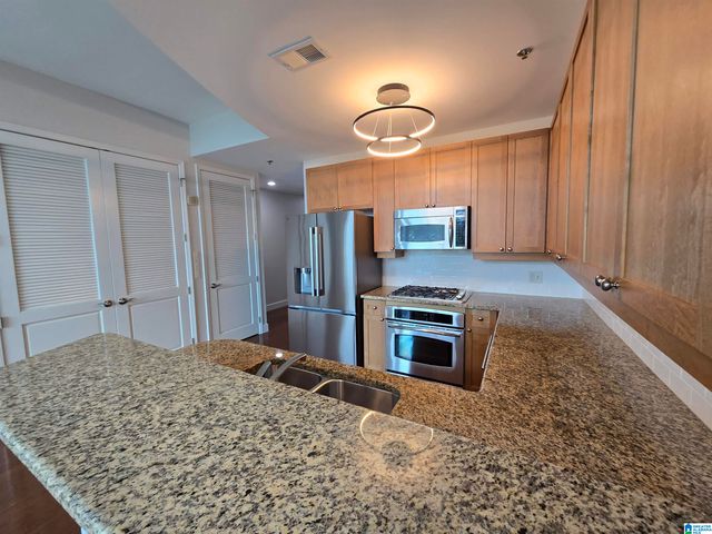 1300 27th Pl S Apt 13, Birmingham, AL 35205