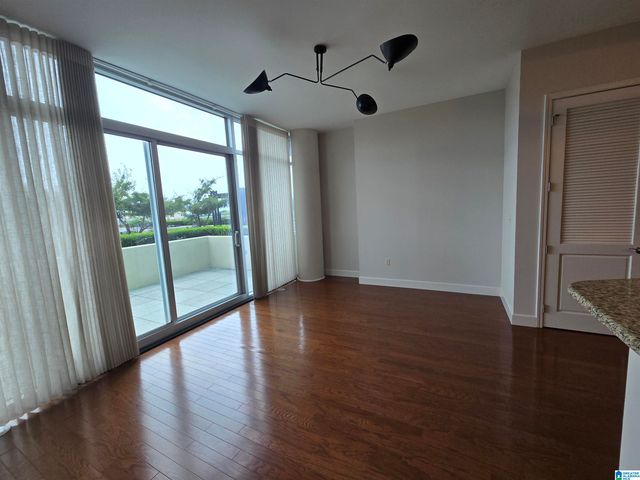 1300 27th Pl S Apt 13, Birmingham, AL 35205