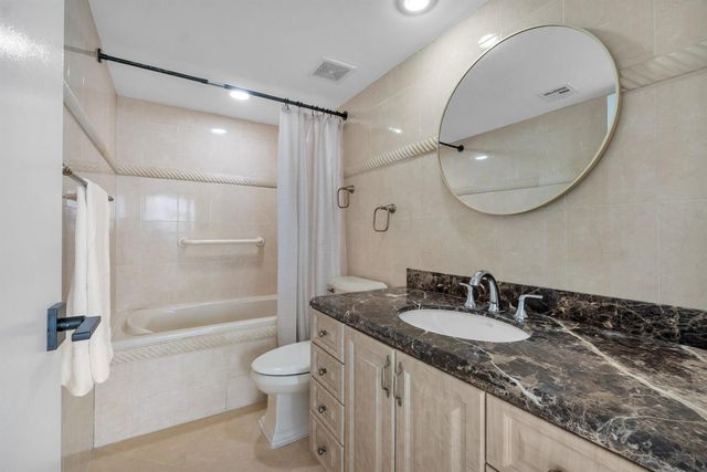 5600 N Flagler Drive 2504, West Palm Beach, FL 33407