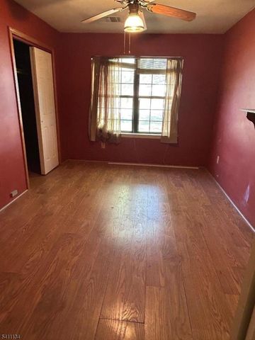 10 Daniel Ct, Lebanon Boro, NJ 08833