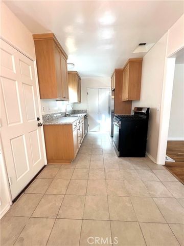 3501 W Alameda Avenue, Burbank, CA 91505