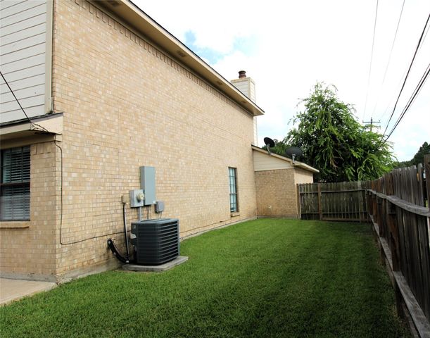 1101 Wilson Drive, Rosenberg, TX 77471