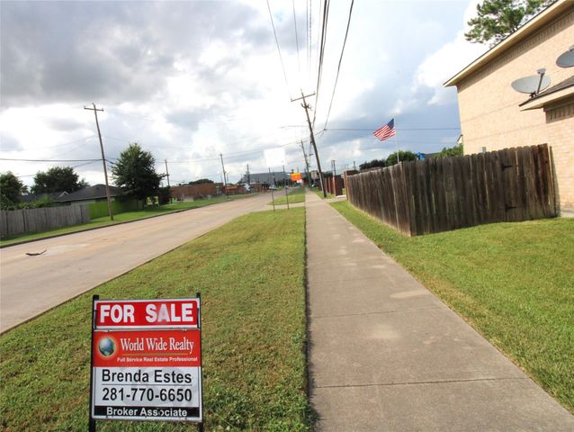 1101 Wilson Drive, Rosenberg, TX 77471