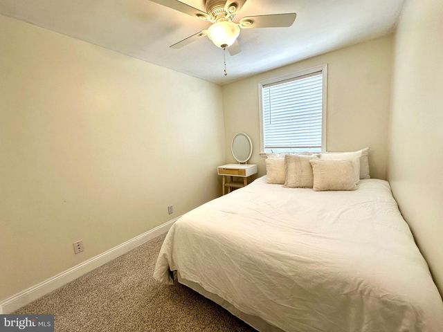 816 NAYLORS RUN RD, Havertown, PA 19083