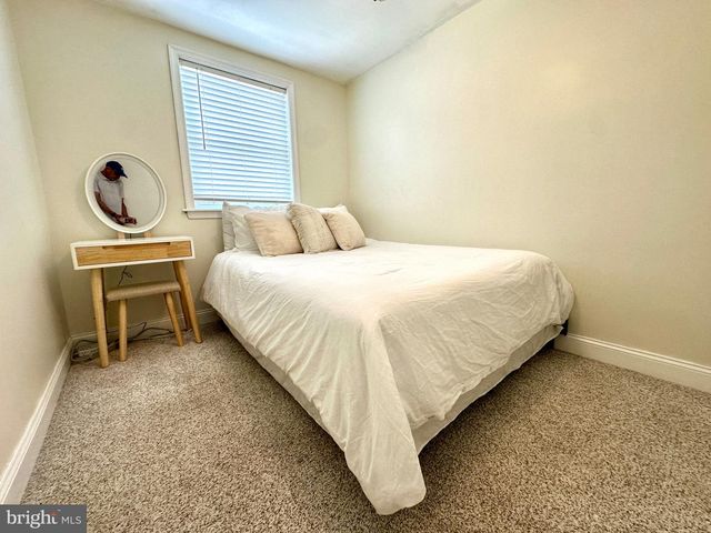 816 NAYLORS RUN RD, Havertown, PA 19083