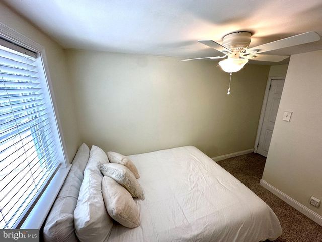 816 NAYLORS RUN RD, Havertown, PA 19083