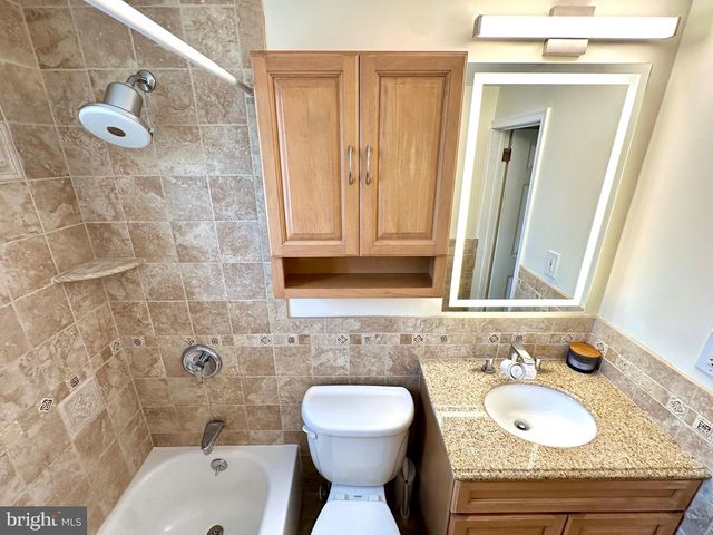 816 NAYLORS RUN RD, Havertown, PA 19083