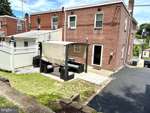 816 NAYLORS RUN RD, Havertown, PA 19083
