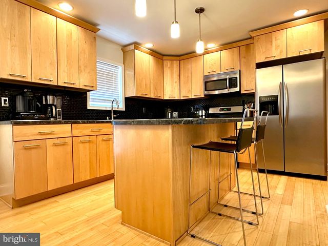 816 NAYLORS RUN RD, Havertown, PA 19083