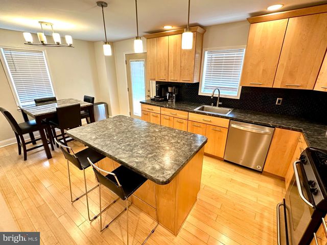 816 NAYLORS RUN RD, Havertown, PA 19083