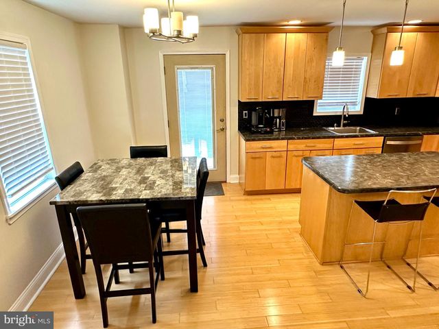 816 NAYLORS RUN RD, Havertown, PA 19083