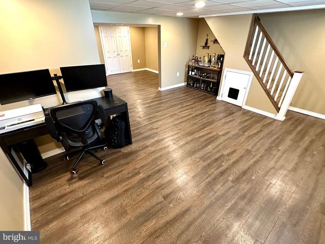 816 NAYLORS RUN RD, Havertown, PA 19083