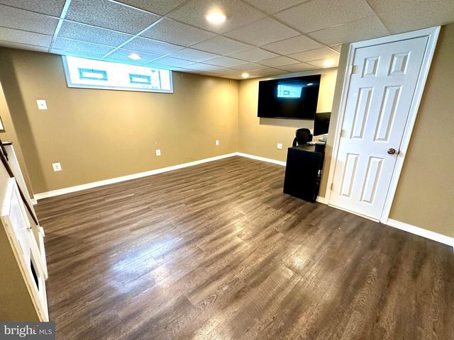 816 NAYLORS RUN RD, Havertown, PA 19083
